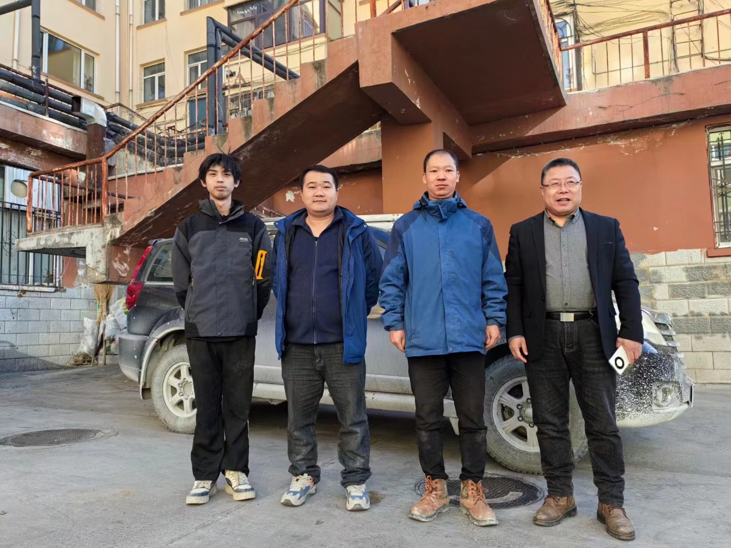 浙江國(guó)友工程董事長(zhǎng)關(guān)懷員工，心系前線