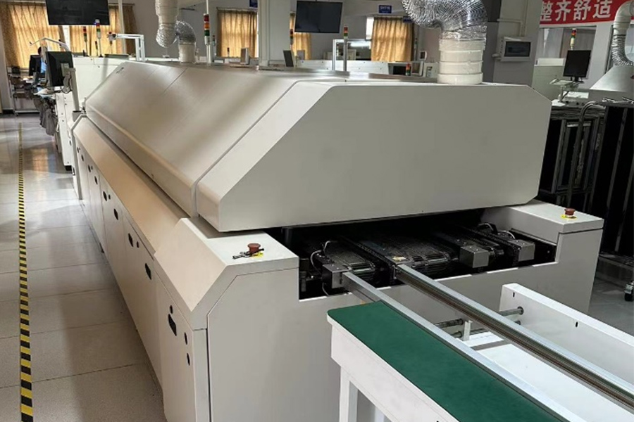 揭秘SMT貼片加工：一個(gè)神秘的電子加工世界